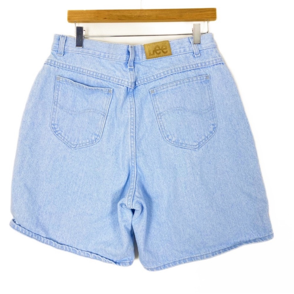 VINTAGE 80s LEE High Waisted Light Wash Denim Mom Jean Shorts Size 18 Retro